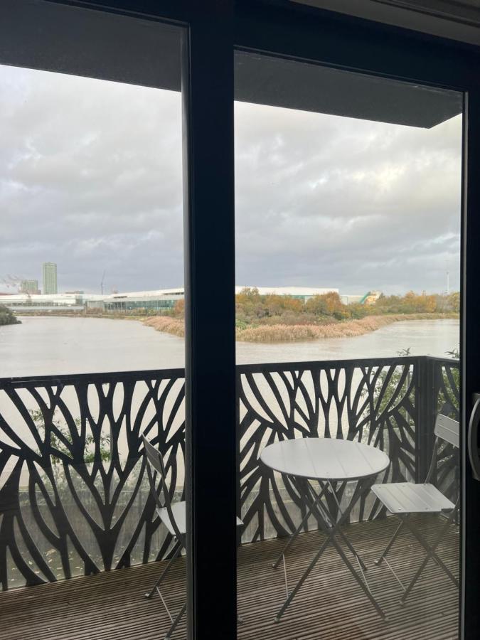 Apartament 1 Bed Flat Near Canary Wharf, O2 Londyn Zewnętrze zdjęcie